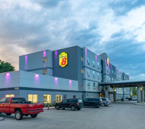 Super 8 by Wyndham Winnipeg East
