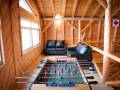 Great Gray Owl Mini-Lodge living room and games room