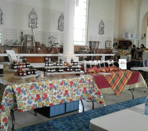 Mercado agrícola del Museo Dawson Trail