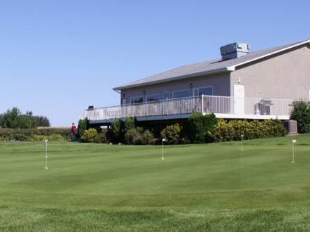 Sandhills Golf & Country Club