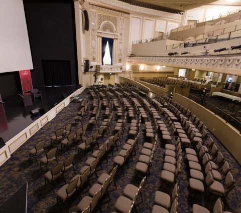 Centro de ocio Metropolitan de Canad Inns