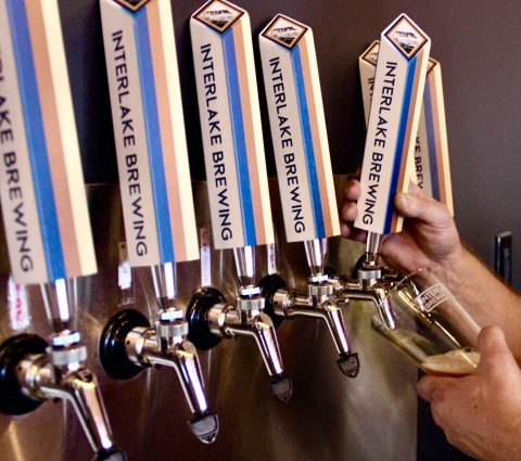 Grifos de Interlake Brewing Co.