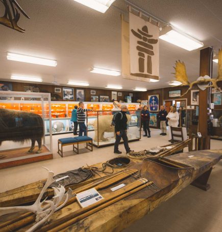 Im Inneren des Itsanitaq-Museums in Churchill