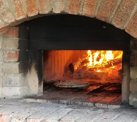 Noches de pizza en Moon Gate