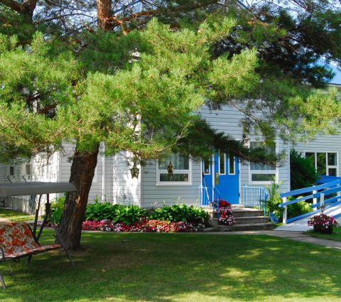 The Staff House Bed & Breakfast con Moai Yoga