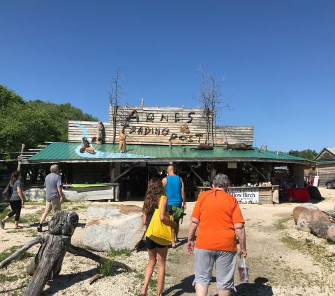 Mercado agrícola de Arnes