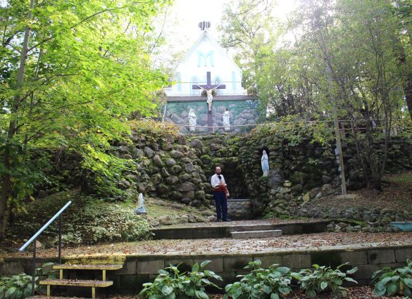 Iglesia de Crow Wing Trail: Serena soledad en el corazón de la naturaleza.