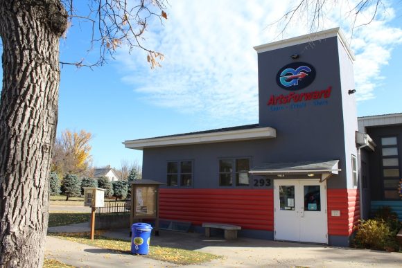 Arts Forward: Una plataforma visionaria que potencia la creatividad y la innovación en el mundo artístico.