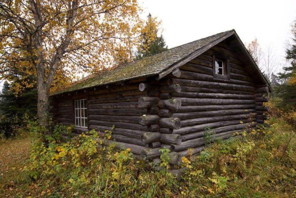 Exploring Grey Owl's cabin: Historic MNP adventure awaits.