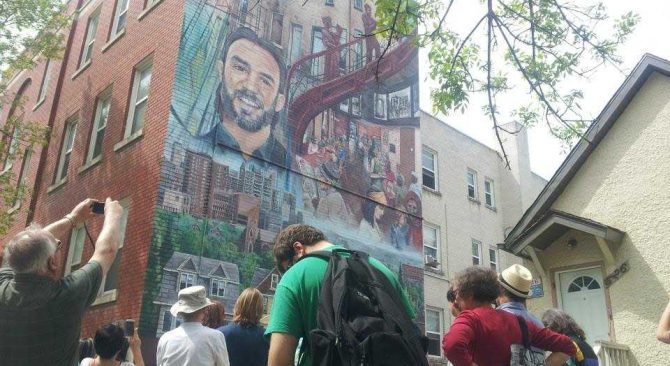 Mga Paglilibot sa West End Mural
