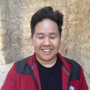 Hallo! Ich bin Jonah. Da ich in Winnipeg geboren und aufgewachsen bin, habe ich noch nicht ganz Manitoba erkundet. Bleib dran für meine Abenteuer!