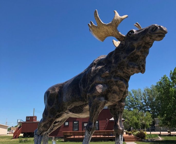 Elch-Statue in Lundar