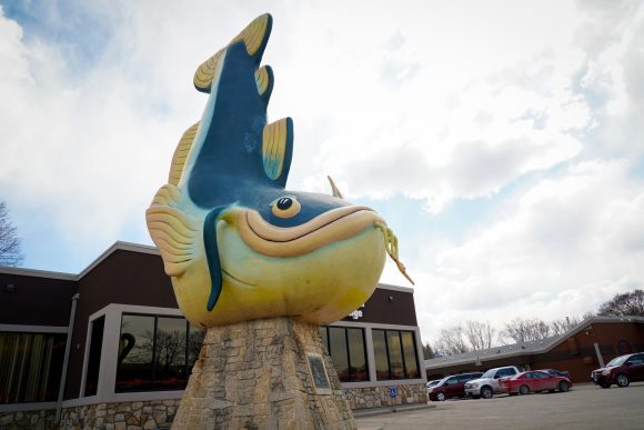 Atracción de carretera Chuck the Catfish en Selkirk.
