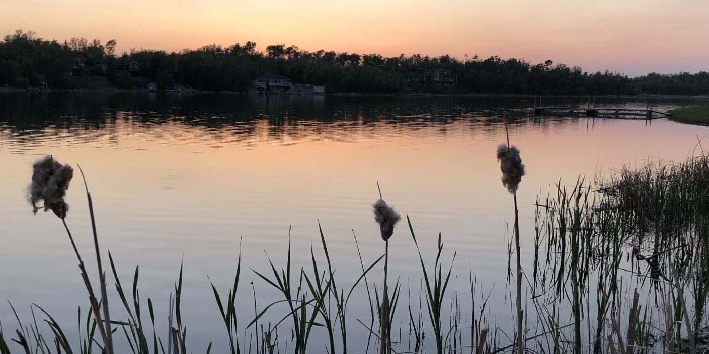 Puesta de sol en el lago Metigoshe